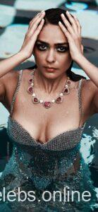 Mrunal Thakur hot and bold