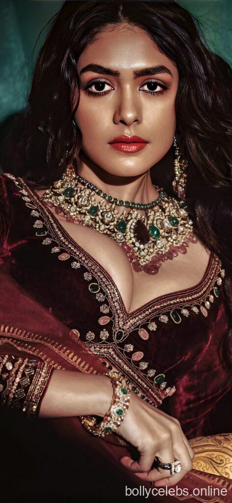 Mrunal Thakur hot wallpapers