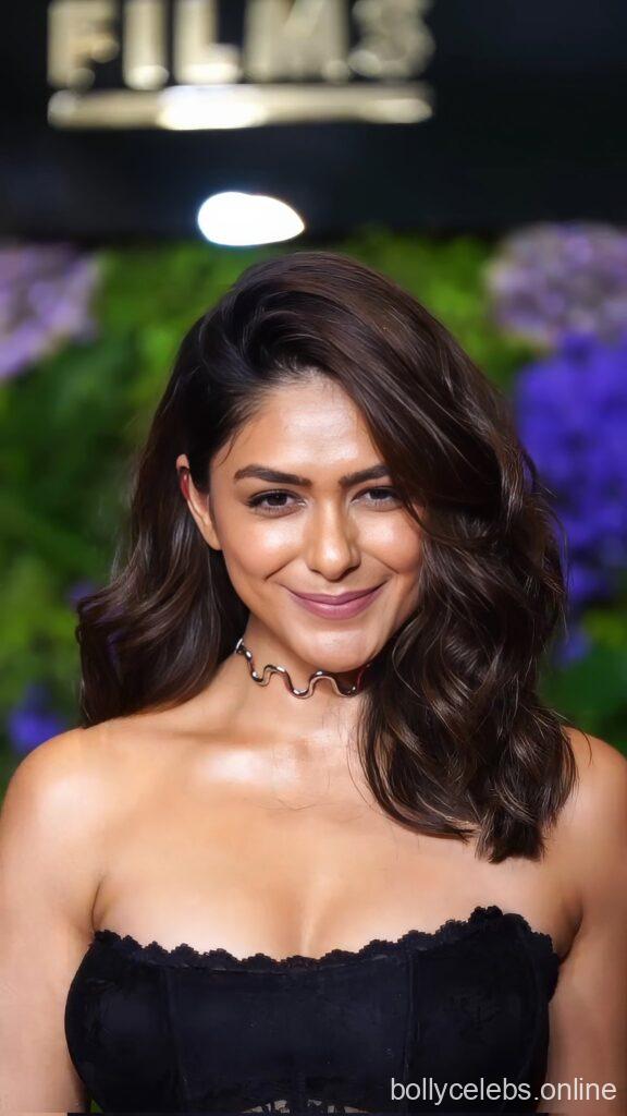 Mrunal Thakur party look