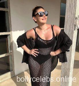 Shefali Jariwala photos viral Twitter