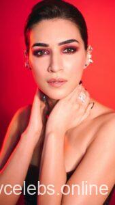 Kriti sanon face photos