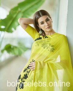 Kriti sanon hot saree images