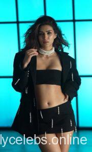 Kriti sanon hottest images