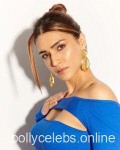 kriti-sanon-hot-sexy-boobs