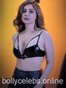 Kangna Sharma Hot Images (1)