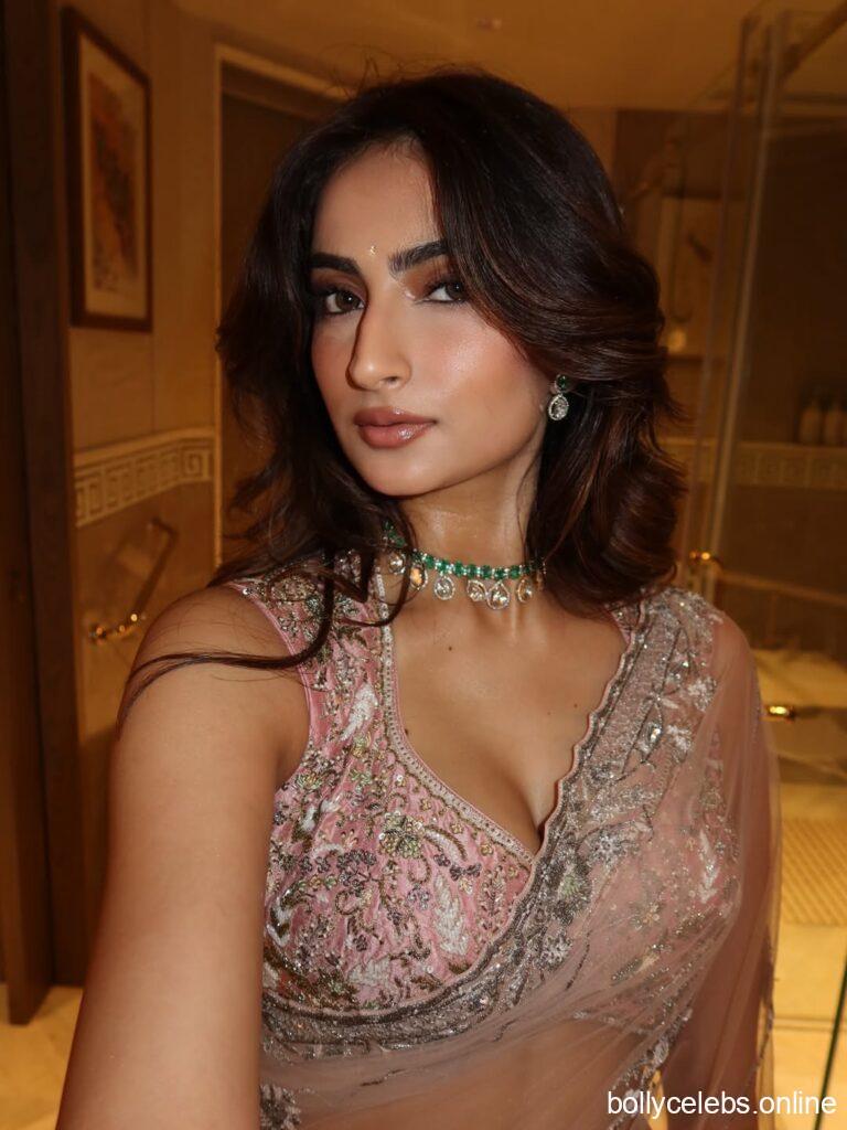 Palak Tiwari valentine image