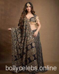 Mouni Roy Hot Images (39)